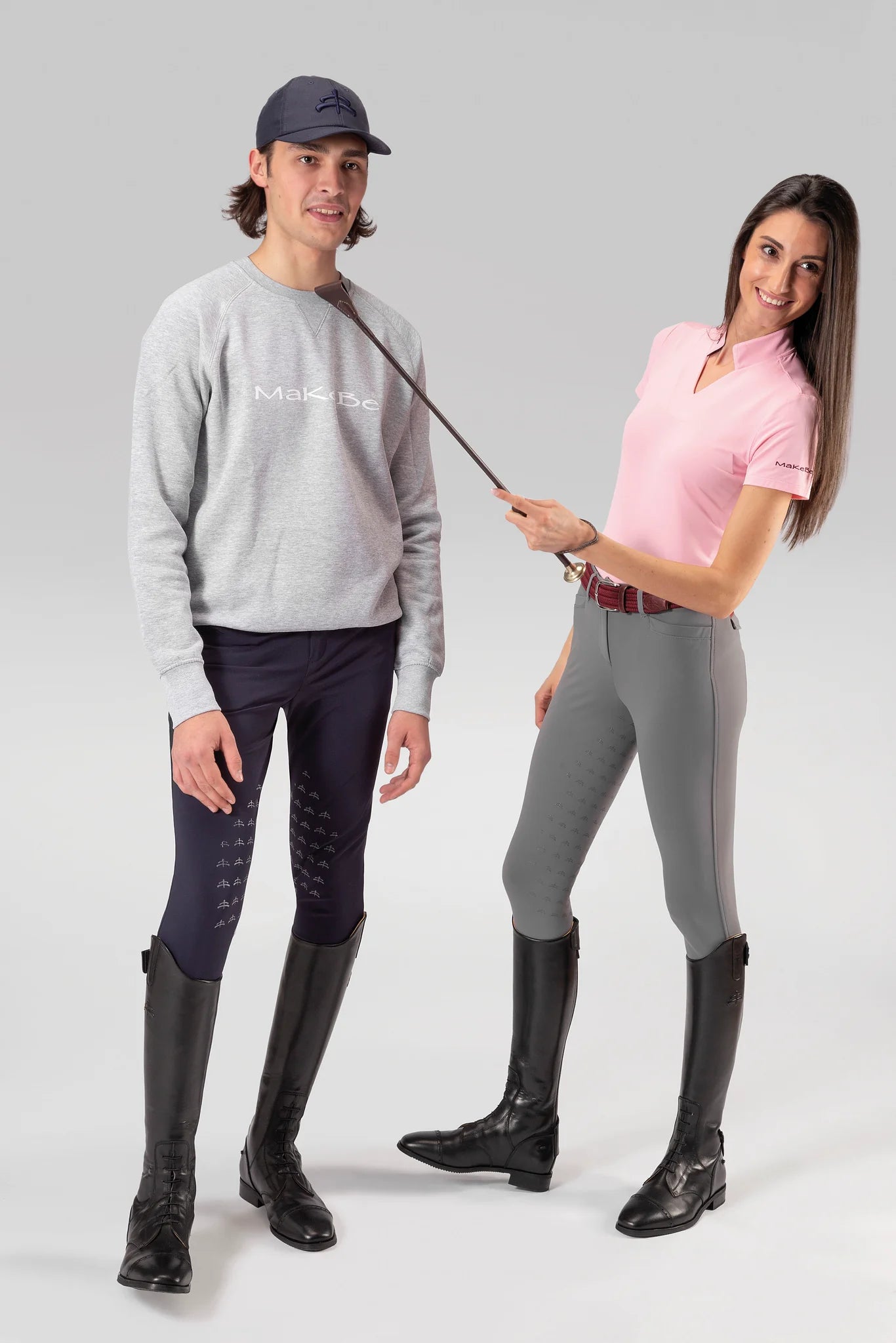 MAKEBE - Man Makebe Sweater